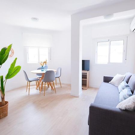 Lovely Apartment Малага Екстериор снимка