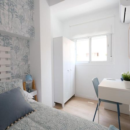 Lovely Apartment Малага Екстериор снимка