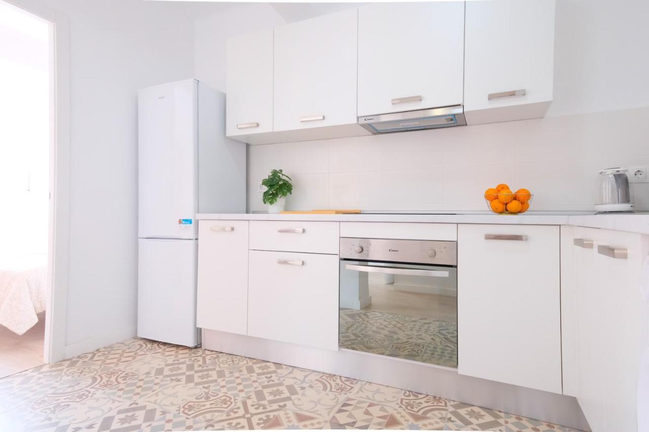 Lovely Apartment Малага Екстериор снимка