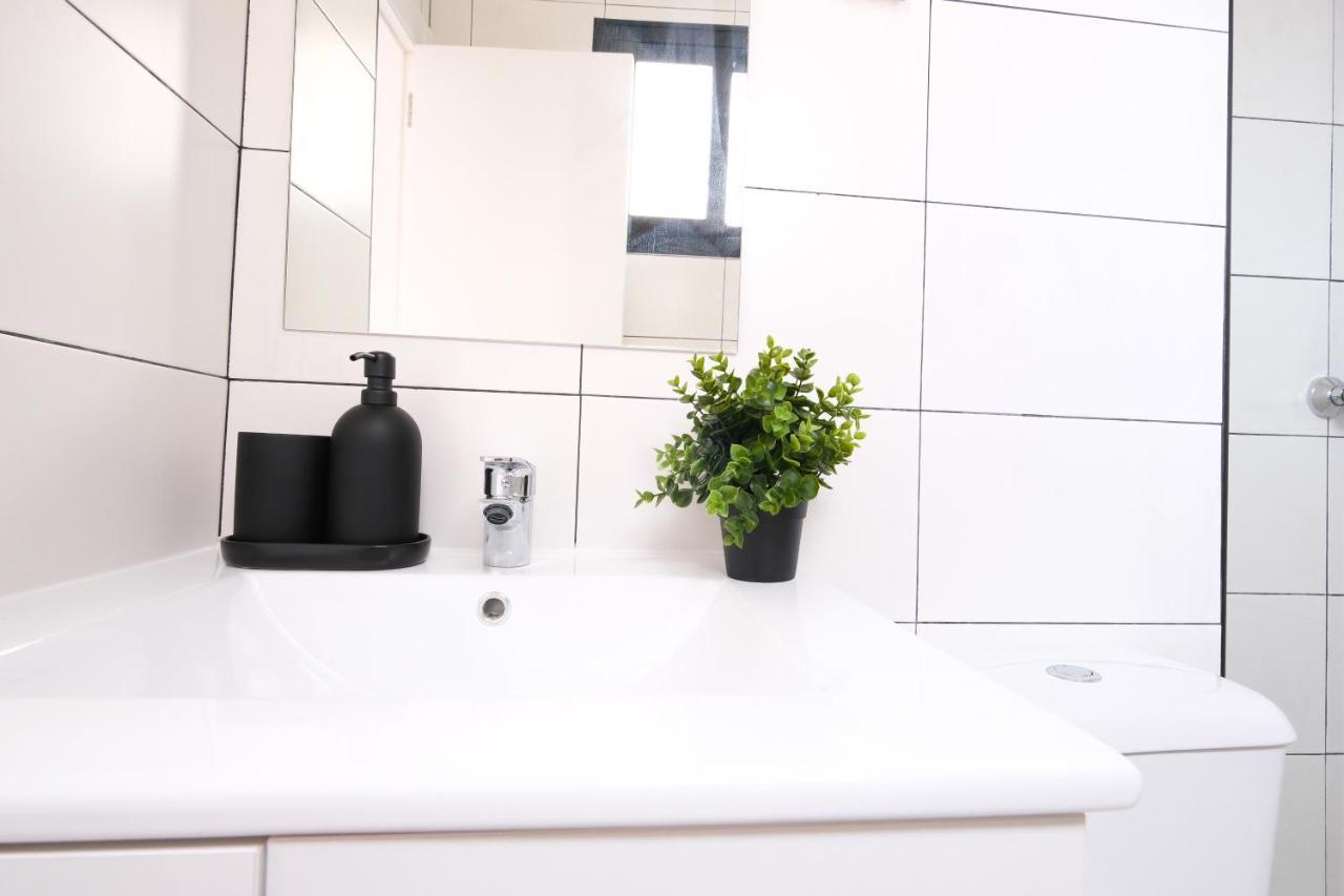 Lovely Apartment Малага Екстериор снимка